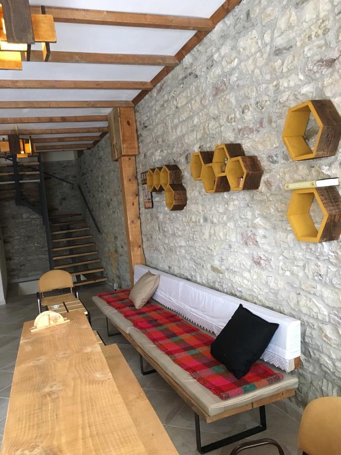 Hostel And Hani I Fisnikut